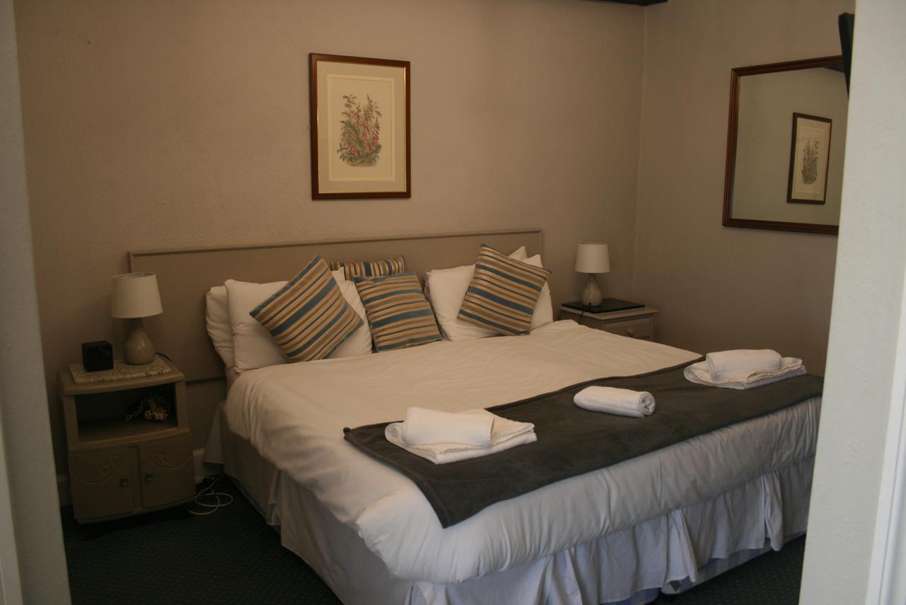 The Ilchester Arms Hotel アボッツバリー エクステリア 写真